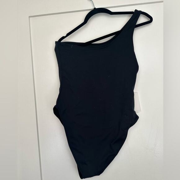 NWT Good American Good Compression Hot Shoulder One-Piece Black Size 7 (XXXXL) - Picture 3 of 10